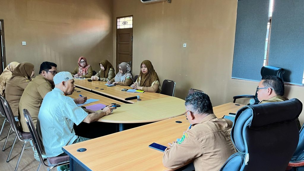 CAMAT MUARA JAWA MELAKUKAN RAPAT KOORDINASI ANTARA PEJABAT DAN THL UNTUK MEMBAHAS KEBIJAKAN TENAGA HARIAN LEPAS (THL) 2 WhatsApp Image 2025 03 03 at 09.51.40