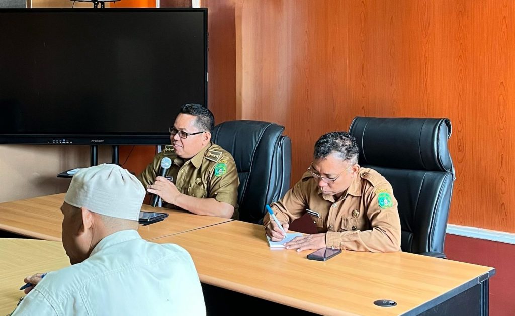 CAMAT MUARA JAWA MELAKUKAN RAPAT KOORDINASI ANTARA PEJABAT DAN THL UNTUK MEMBAHAS KEBIJAKAN TENAGA HARIAN LEPAS (THL) 4 WhatsApp Image 2025 03 03 at 09.51.40 2 scaled e1740976024276