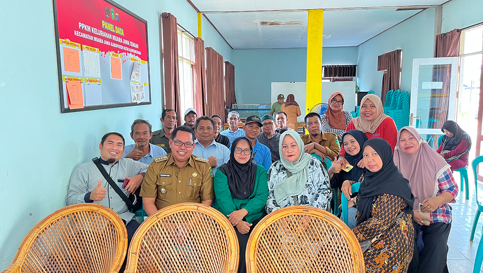 📍CAMAT MUARA JAWA LAKSANAKAN MONEV DAN SOSIALISASI PROGRAM SERDADU PROP_KEMAS DI KELURAHAN MUARA JAWA TENGAH📍 3 IMG 4460