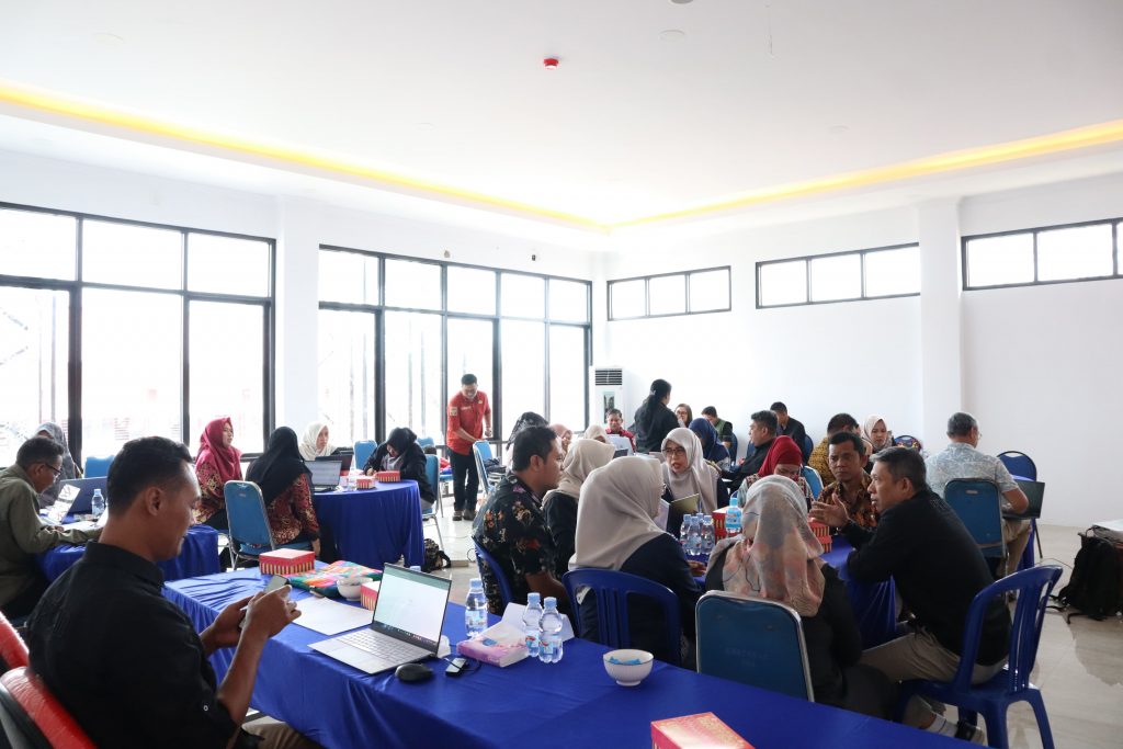 📍RAPAT REKONSILIASI BELANJA PEGAWAI DAN BELANJA WAJIB MENGIKAT LAINNYA TAHUN ANGGARAN 2025 & 2026 DIGELAR DI KECAMATAN SAMBOJA📍 2 WhatsApp Image 2025 06 19 at 19.16.39 1