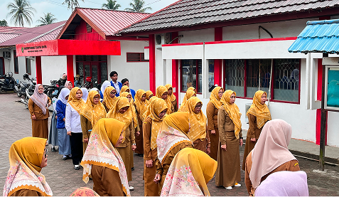CAMAT MUARA JAWA PIMPIN APEL SENIN: TEKANKAN PERSIAPAN MATANG UNTUK 54 PESERTA MTQ KABUPATEN KUTAI KARTANEGARA 5 IMG 0508