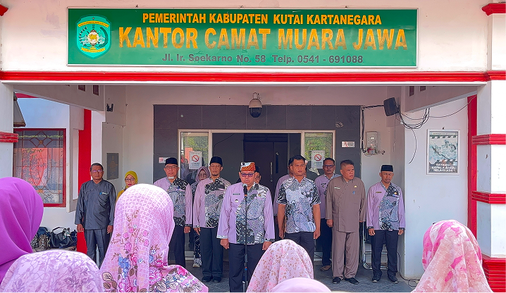 APEL SENIN KECAMATAN MUARA JAWA: APRESIASI DUKUNGAN FESTIVAL ERAU 2025 DAN HIMBAUAN AKTIFKAN POSKAMLING 6 IMG 1354
