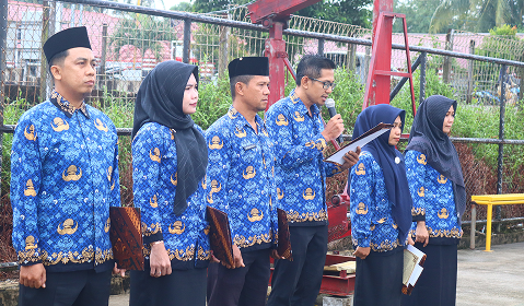 APEL KORPRI KECAMATAN MUARA JAWA: CAMAT INSTRUKSIKAN PERSIAPAN HUT KORPRI KE-54 DENGAN KEGIATAN SOSIAL 6 IMG 4589