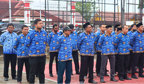 APEL KORPRI KECAMATAN MUARA JAWA: CAMAT INSTRUKSIKAN PERSIAPAN HUT KORPRI KE-54 DENGAN KEGIATAN SOSIAL 5 IMG 4623