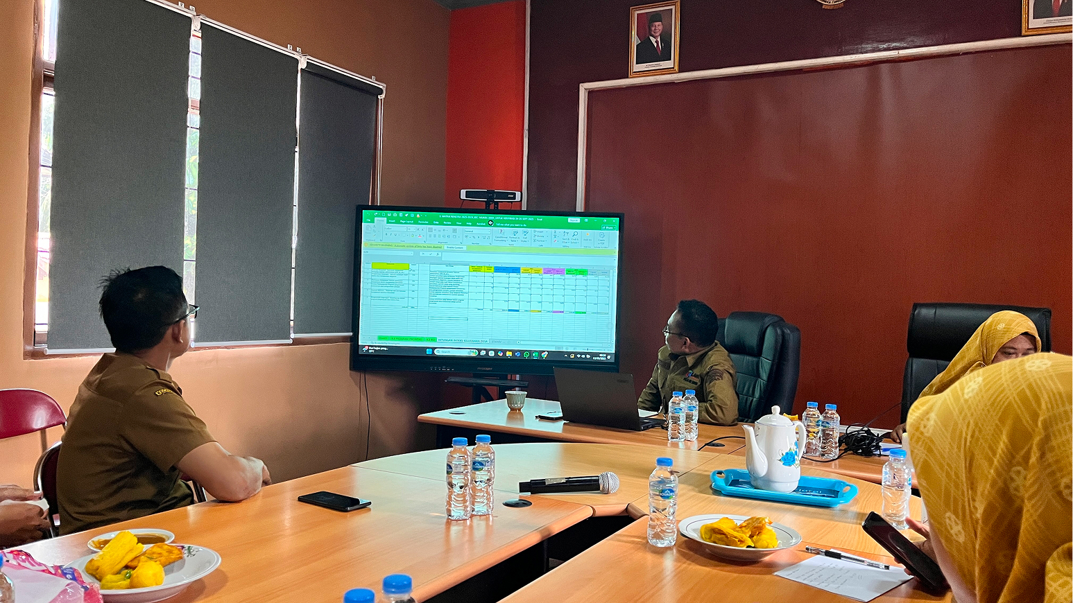 RAPAT TIM KERJA “BERSERI”: SINERGI WUJUDKAN KECAMATAN MUARA JAWA YANG BERSIH, RAPI, SEHAT, DAN INDAH 5 IMG 2895