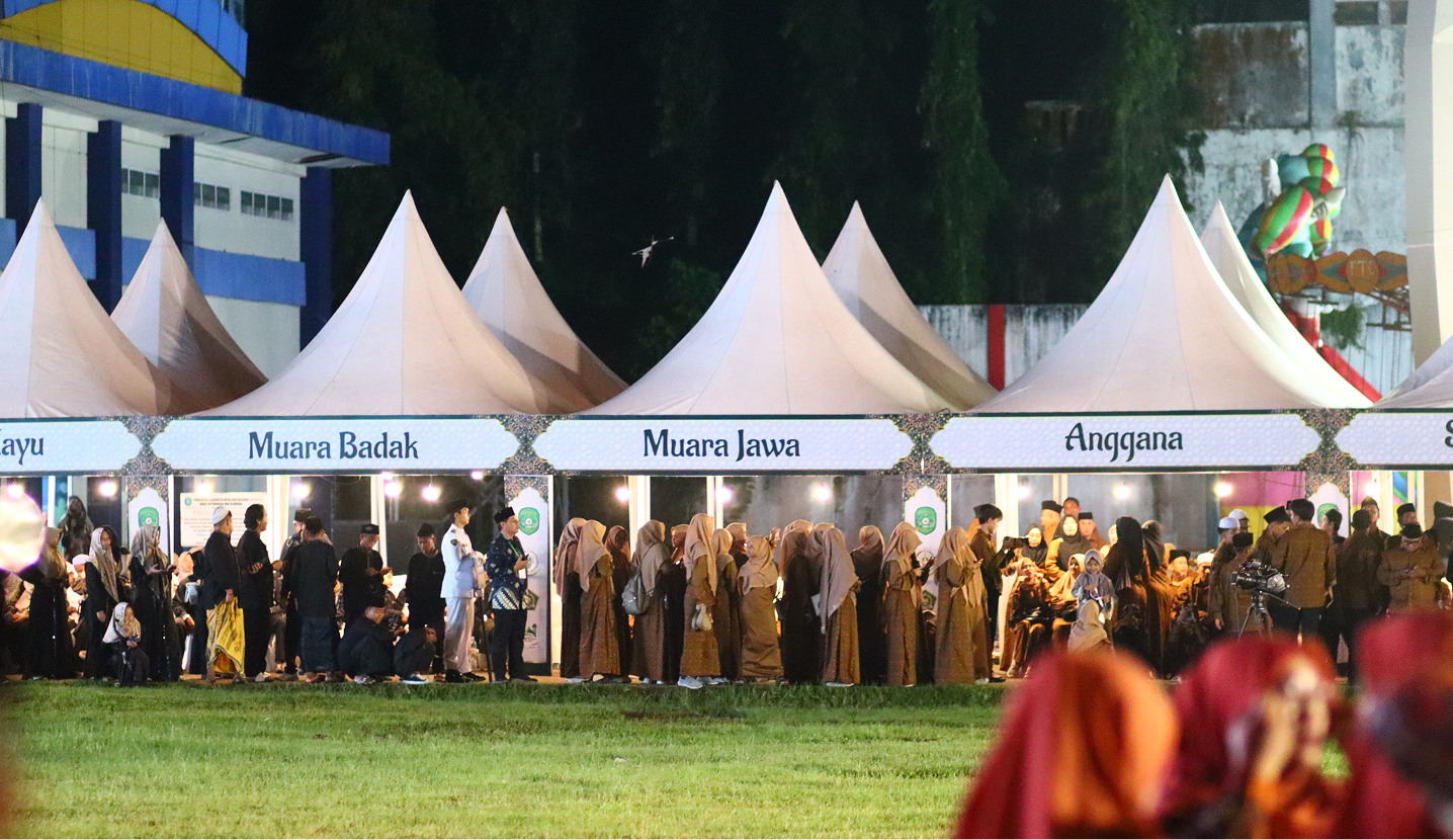 PEMBUKAAN MTQ KE-XLVI TINGKAT KABUPATEN KUTAI KARTANEGARA BERLANGSUNG KHIDMAT DAN MERIAH DI KECAMATAN TENGGARONG 8 IMG 5799