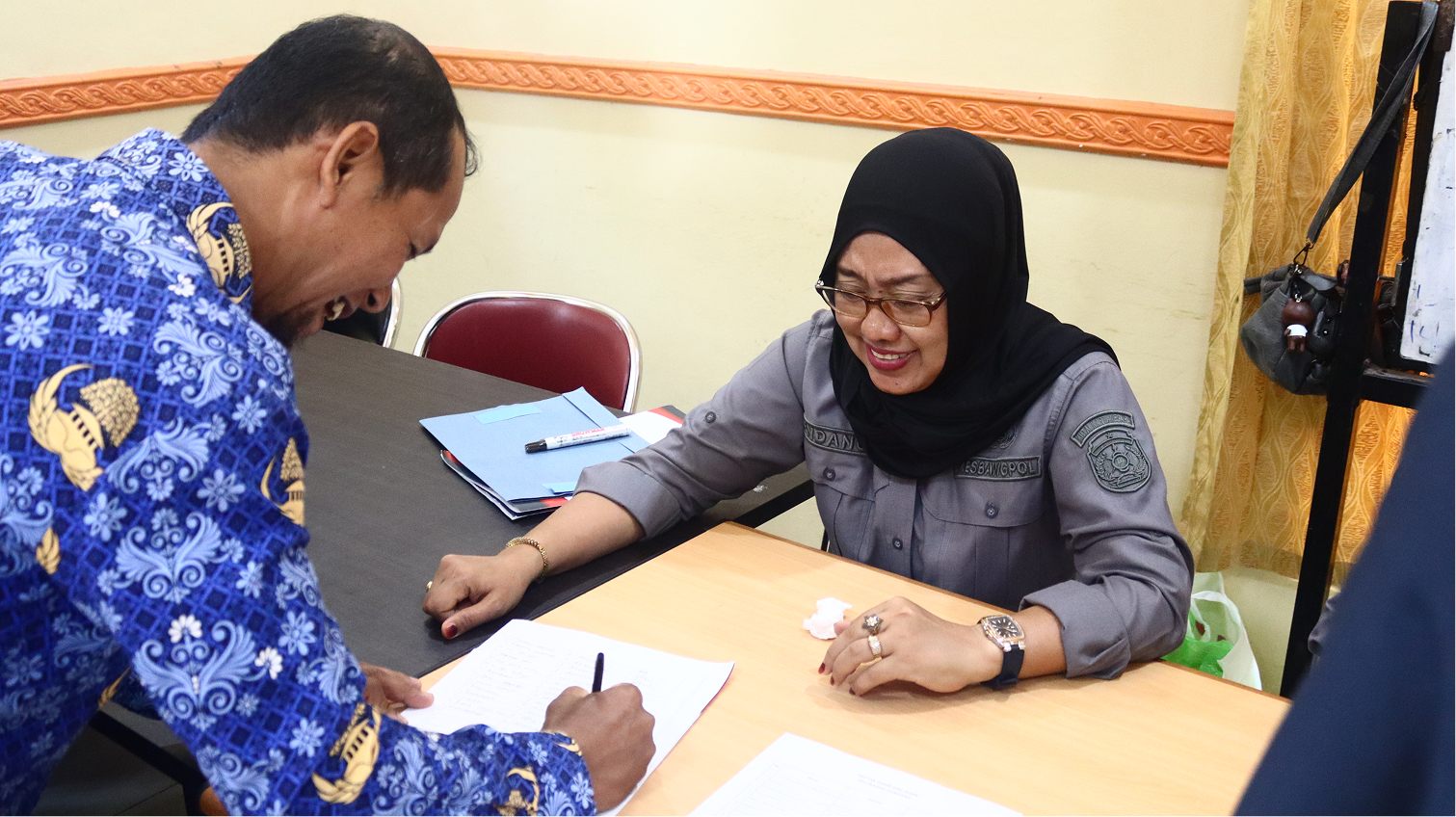 KECAMATAN MUARA JAWA GELAR TES URINE BAGI SELURUH ASN DALAM RANGKA APEL KORPRI 3 IMG 0291