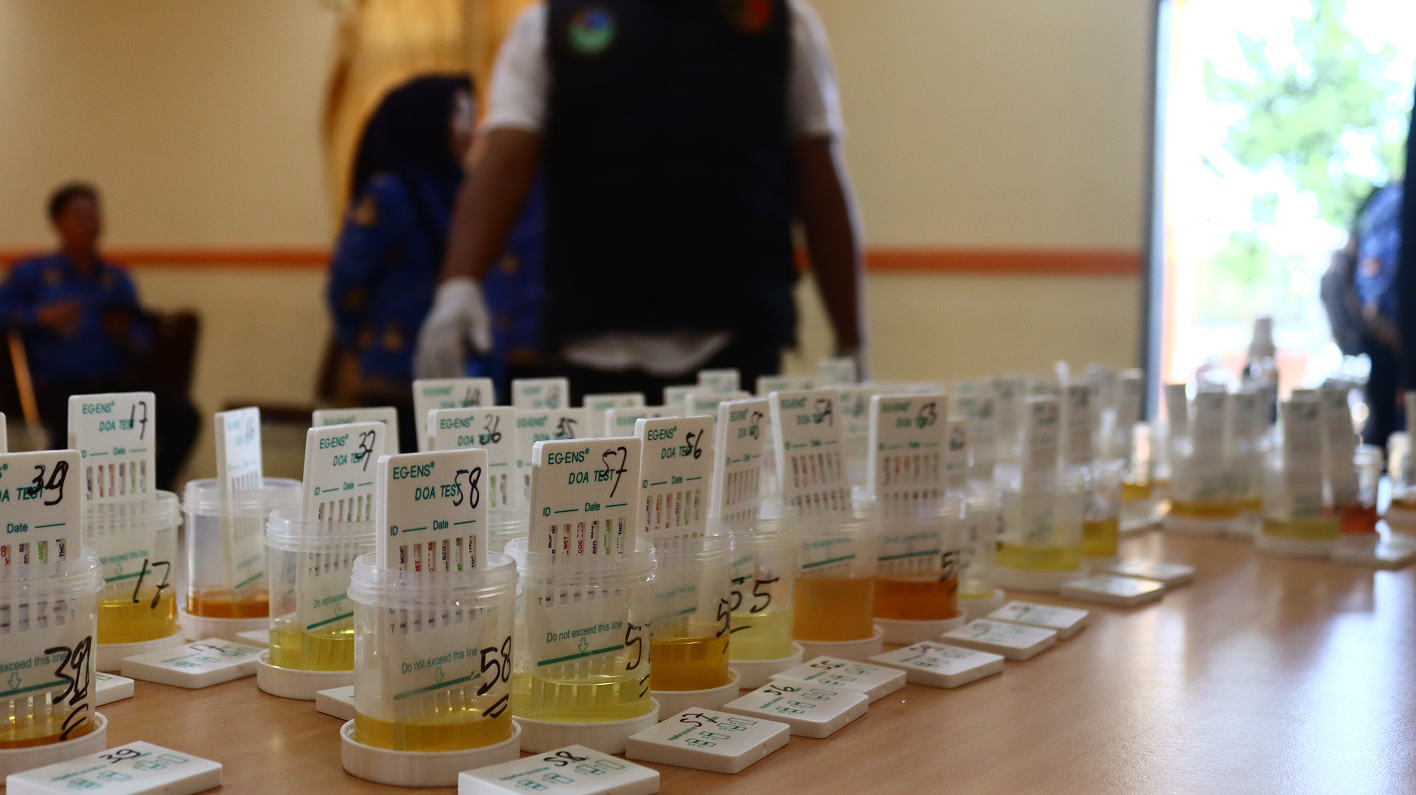 KECAMATAN MUARA JAWA GELAR TES URINE BAGI SELURUH ASN DALAM RANGKA APEL KORPRI 5 tes urine