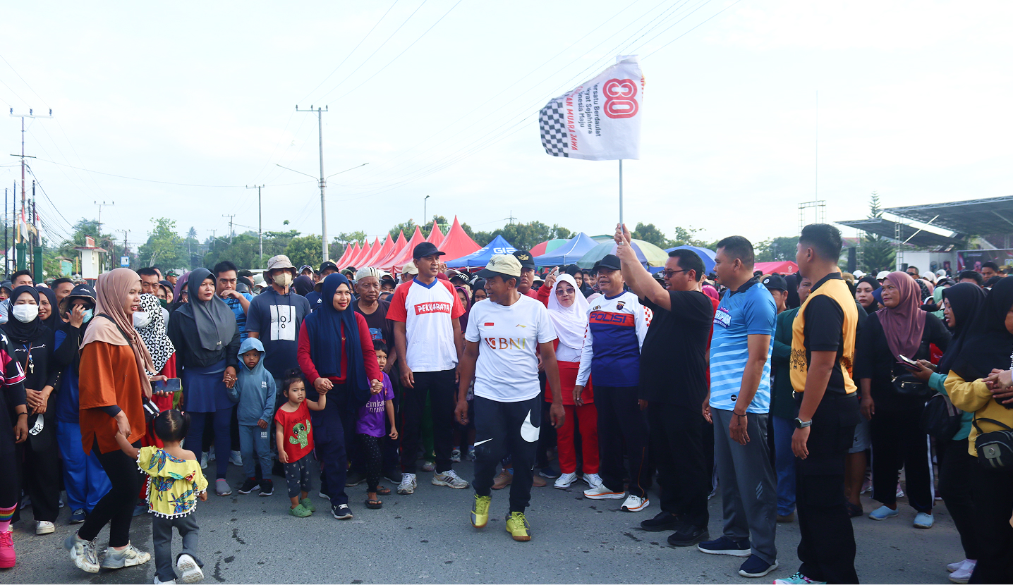 KECAMATAN MUARA JAWA GELAR JALAN SEHAT DALAM RANGKA HUT KORPRI KE-54 TAHUN 2025 DI HADIRI OLEH BUPATI DAN WAKIL BUPATI KUTAI KARTANEGARA 3 IMG 1439 1