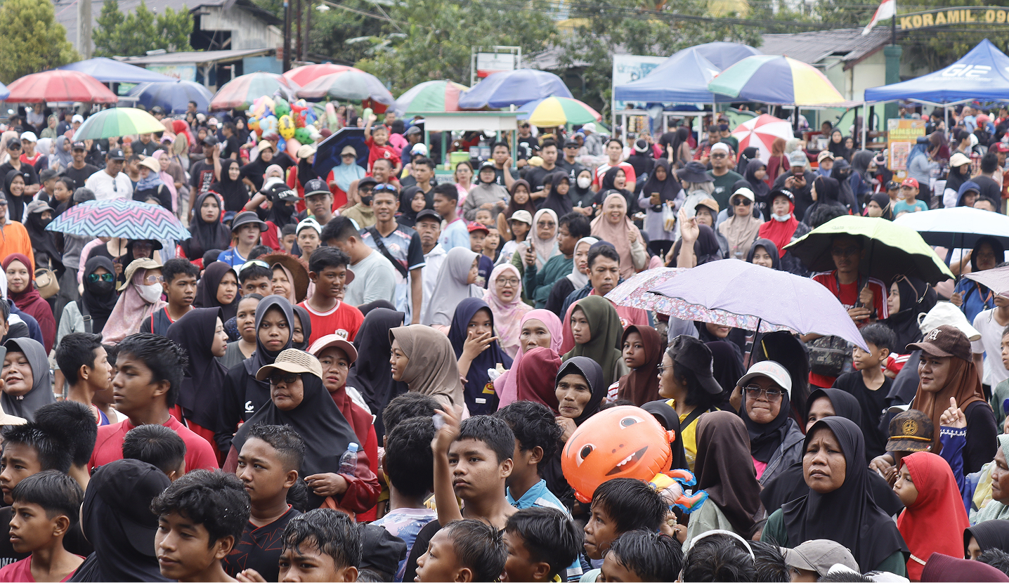KECAMATAN MUARA JAWA GELAR JALAN SEHAT DALAM RANGKA HUT KORPRI KE-54 TAHUN 2025 DI HADIRI OLEH BUPATI DAN WAKIL BUPATI KUTAI KARTANEGARA 1 MG 1878 1