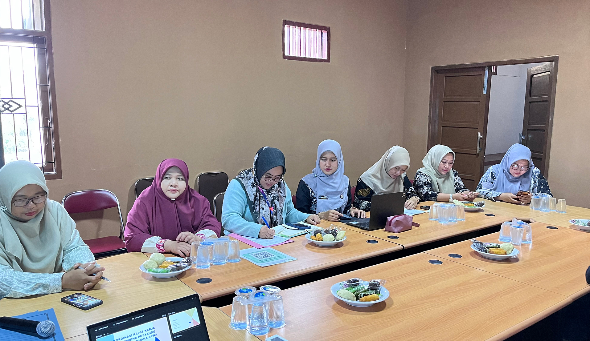 RAPAT KERJA TIM PEMBINA POSYANDU KECAMATAN MUARA JAWA BAHAS PENGUATAN KINERJA LINTAS BIDANG 6 IMG 8342
