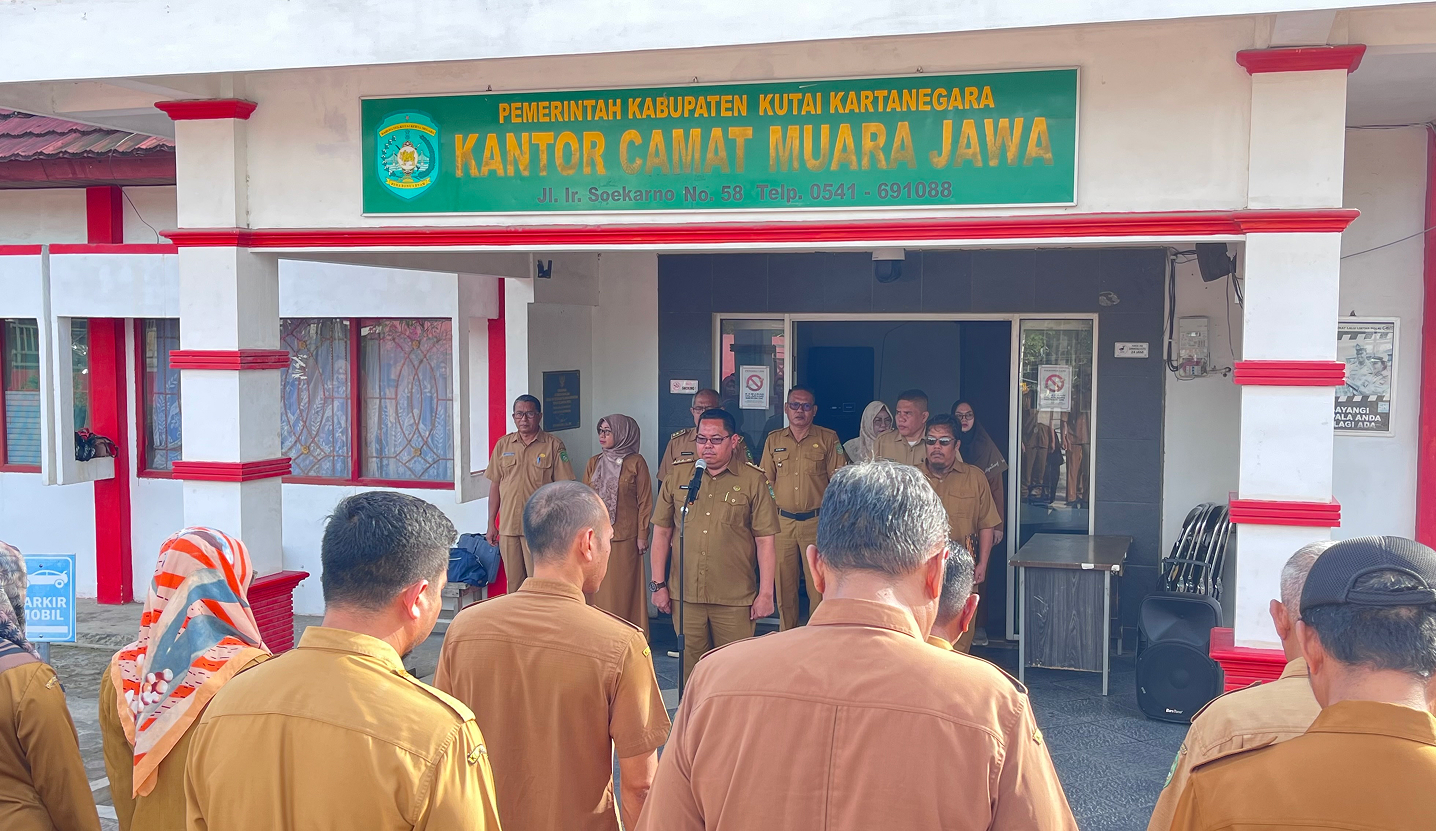 APEL PAGI KECAMATAN MUARA JAWA: MOMENTUM EVALUASI AKHIR TAHUN DAN PENGUATAN KOMITMEN PELAYANAN 3 IMG 9489