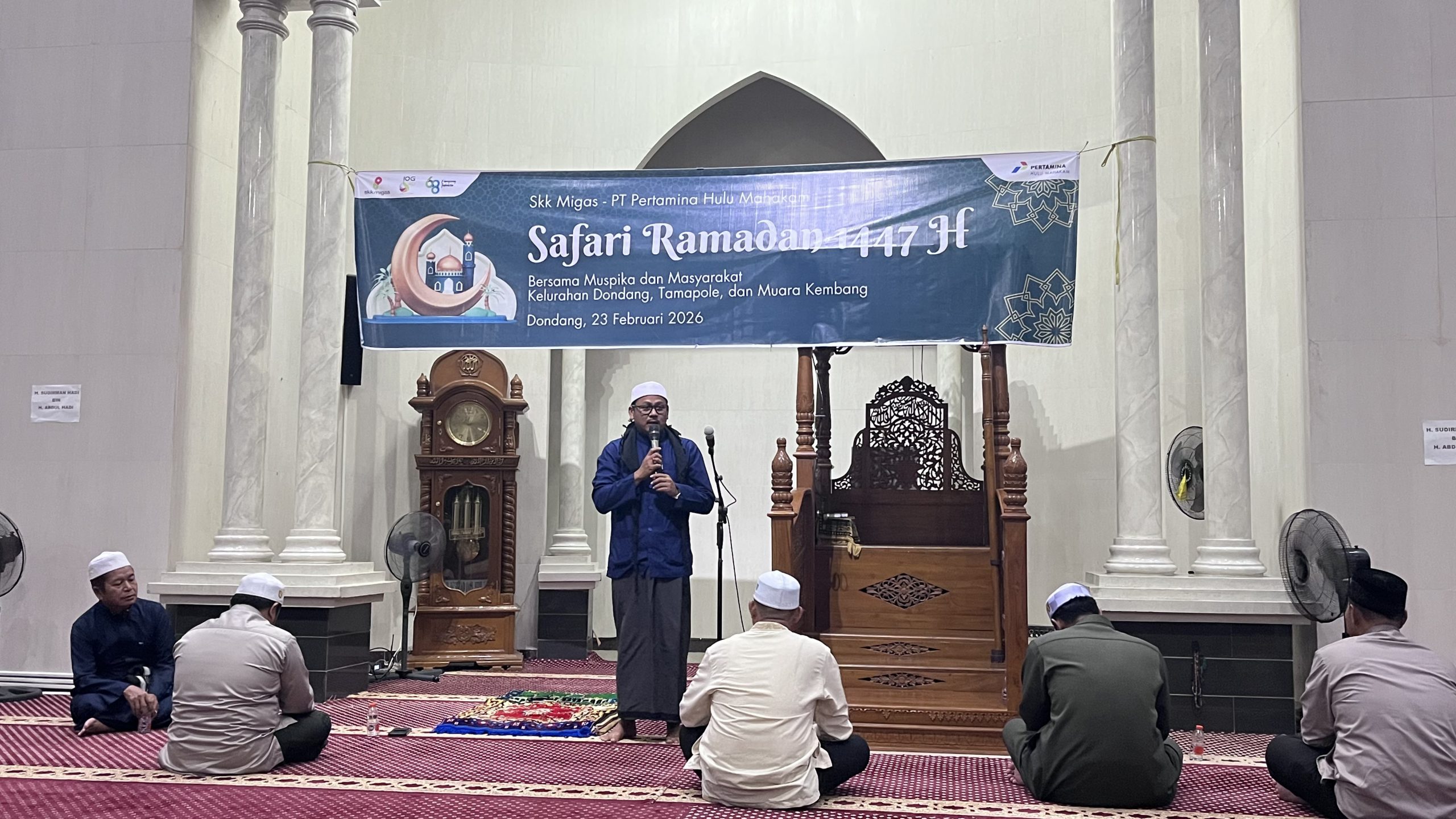 Muara Jawa, Senin, 23 Februari 2026 – Pemerintah Kecamatan Muara Jawa kembali melaksanakan kegiatan Safari Ramadhan 1447 H/2026 M sebagai bagian dari agenda tahunan dalam menyemarakkan bulan suci Ramadhan sekaligus mempererat silaturahmi antara pemerintah dan masyarakat. Kegiatan perdana Safari Ramadhan tahun ini dilaksanakan pada Senin, 23 Februari 2026 bertepatan dengan 05 Ramadhan 1447 H, bertempat di Masjid At-Thayyibah, Kelurahan Dondang.

Kegiatan ini merupakan bagian dari rangkaian Safari Ramadhan Kecamatan Muara Jawa sebagaimana tertuang dalam jadwal resmi, dan menjadi momentum penting untuk memperkuat ukhuwah Islamiyah serta membangun sinergi antara aparatur pemerintah dan masyarakat di wilayah kecamatan.