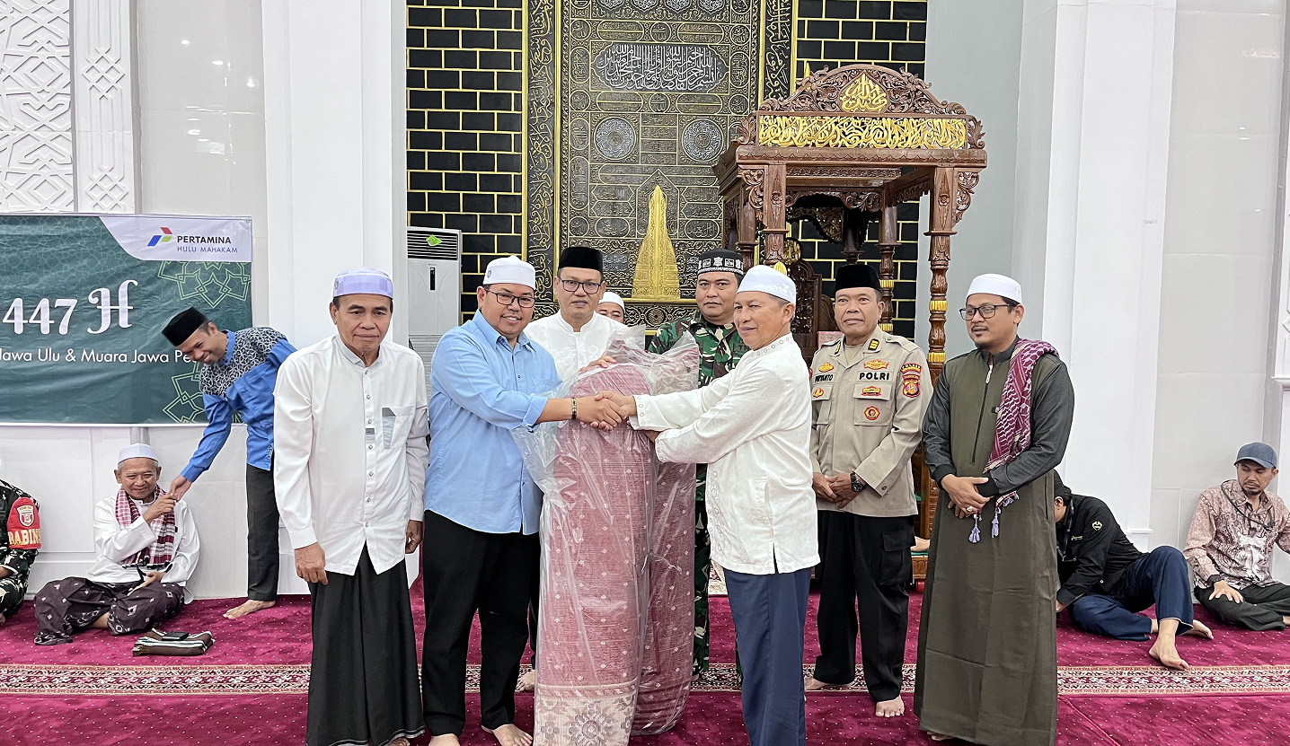 Sebagai bentuk kepedulian dan dukungan terhadap kegiatan keagamaan di masyarakat, kegiatan Safari Ramadhan juga dirangkai dengan penyerahan cinderamata kepada pengurus Masjid Jami Darussalam.

Cinderamata tersebut diserahkan oleh perwakilan dari Pemerintah Kecamatan Muara Jawa, serta didukung oleh pihak perusahaan yang turut berpartisipasi dalam kegiatan Safari Ramadhan, yaitu PHM dan PHSS.

Penyerahan cinderamata ini merupakan bentuk perhatian serta dukungan terhadap kegiatan keagamaan di wilayah Kecamatan Muara Jawa, sekaligus sebagai wujud sinergi antara pemerintah, perusahaan, dan masyarakat.
