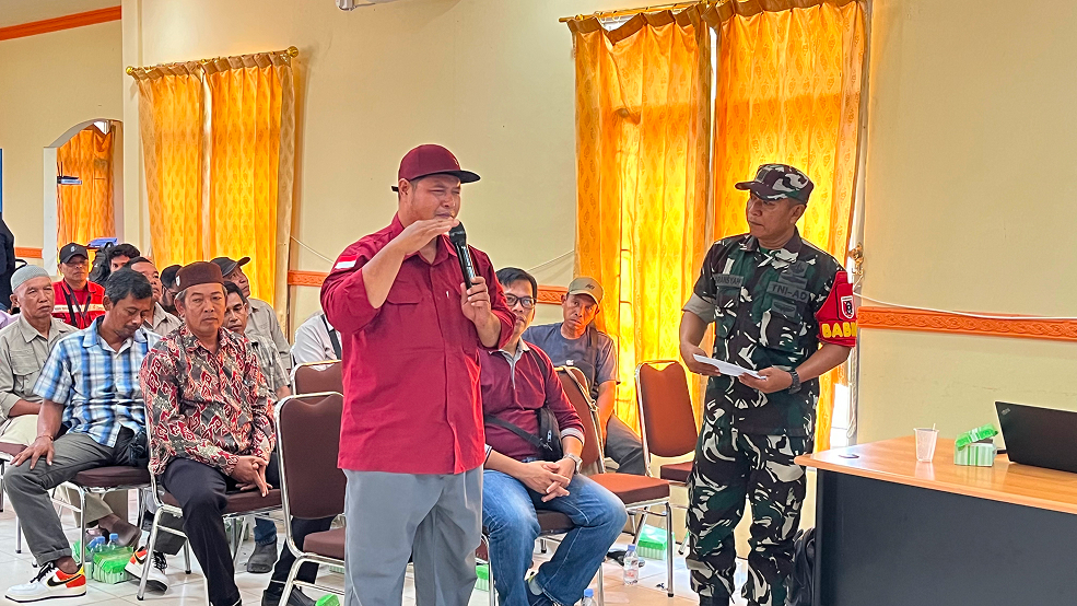 Muara Jawa, Kamis 04 Juni 2026 – Pemerintah Kecamatan Muara Jawa bersama Forum Koordinasi Pimpinan Kecamatan (Forkopimca), PT Pertamina Hulu Sanga Sanga (PHSS) Field South, aparat keamanan, serta tokoh dan masyarakat setempat memperkuat komitmen bersama dalam menjaga keamanan Objek Vital Nasional (Obvitnas) melalui kegiatan Sosialisasi Keamanan Obvitnas yang dilaksanakan di Aula Kecamatan Muara Jawa, Kamis (4/6/2026).

Kegiatan yang mengusung tema “Bersama Menjaga Keamanan Pertamina Hulu Sanga Sanga South Area Operations untuk Ketahanan Energi Nasional” ini menjadi momentum penting dalam mempererat sinergi antara pemerintah, aparat keamanan, perusahaan, dan masyarakat dalam mendukung keberlangsungan operasional sektor hulu migas yang merupakan salah satu penopang utama ketahanan energi Indonesia.
