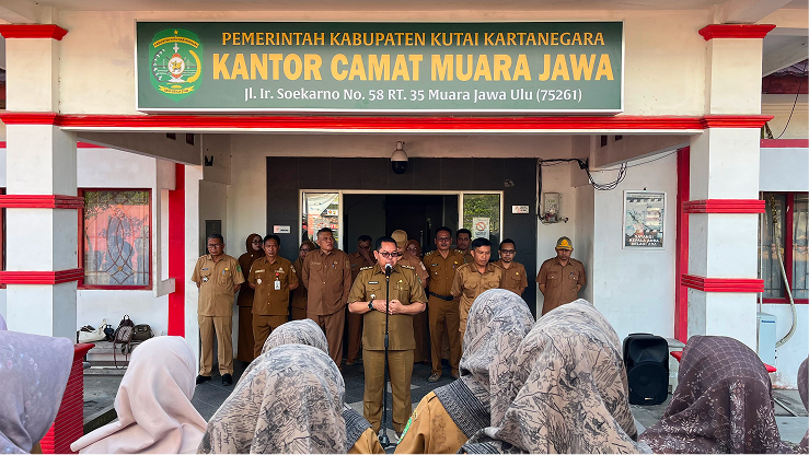 APEL SENIN JADI MOMENTUM PENGUATAN KOORDINASI PERSIAPAN MTQ, HUT RI KE-81, DAN PELAPORAN EPANTAU DI KECAMATAN MUARA JAWA