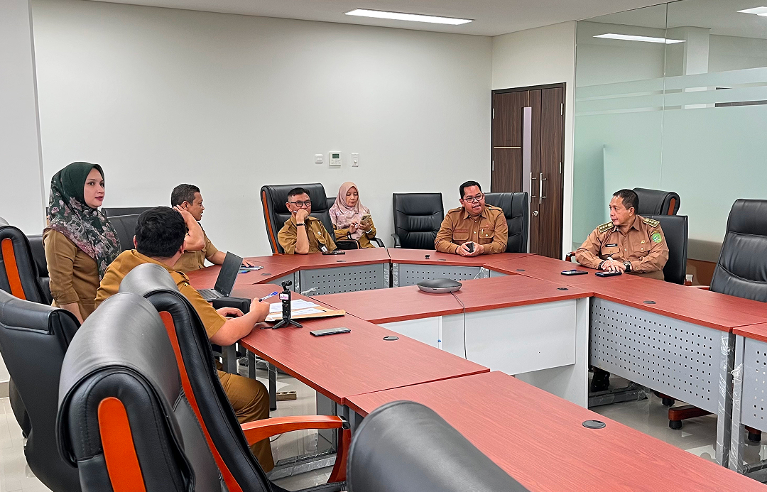 CAMAT DAN SEKCAM MUARA JAWA HADIRI RAPAT KOORDINASI PERSIAPAN PENILAIAN CAMAT BERPRESTASI TINGKAT PROVINSI KALIMANTAN TIMUR TAHUN 2026 1 IMG 0600 1